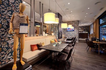 Catalonia Excelsior Hotel
