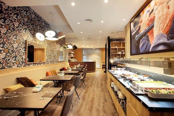 Catalonia Excelsior Hotel