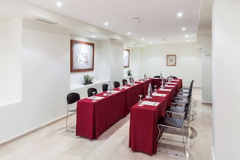 Catalonia Excelsior Hotel