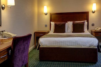 The Bull Hotel, Sure Hotel Collection By Best Western