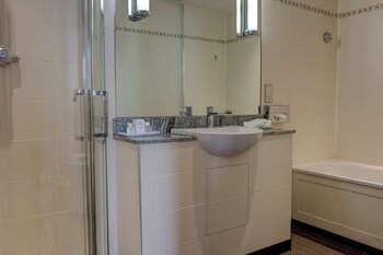 The Bull Hotel, Sure Hotel Collection By Best Western