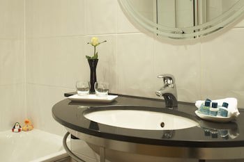 The Bull Hotel, Sure Hotel Collection By Best Western