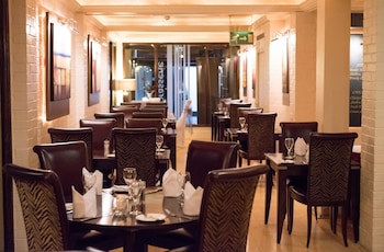 The Bull Hotel, Sure Hotel Collection By Best Western