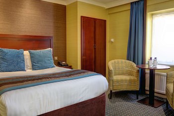 The Bull Hotel, Sure Hotel Collection By Best Western