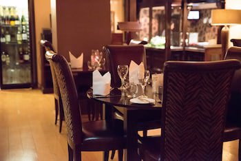 The Bull Hotel, Sure Hotel Collection By Best Western