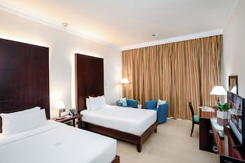 Metropolitan Al Mafraq Hotel fotoğrafı