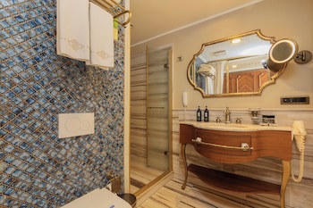 Romance Istanbul Hotel