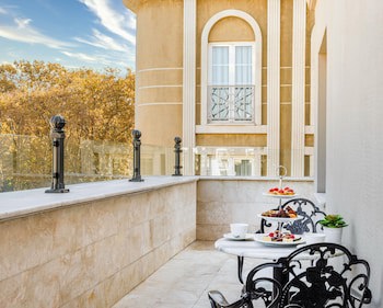 Romance Istanbul Hotel