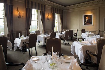 Wood Hall Hotel And Spa