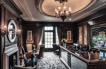 Wood Hall Hotel And Spa