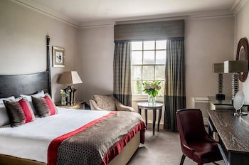Wood Hall Hotel And Spa