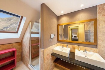 Eurostars Royal Tanau