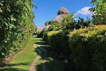 Kariwak Village Holistic Haven And Hotel