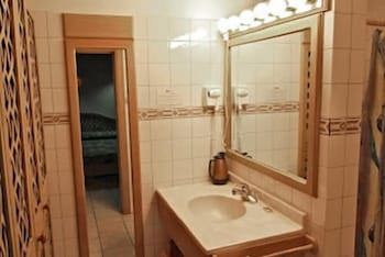 Kariwak Village Holistic Haven And Hotel