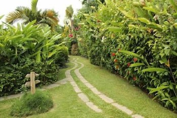 Kariwak Village Holistic Haven And Hotel