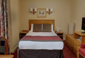 Crown And Mitre Hotel