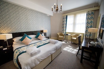 Crown And Mitre Hotel