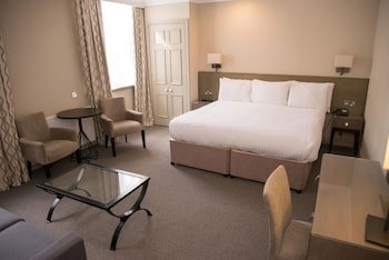 Crown And Mitre Hotel