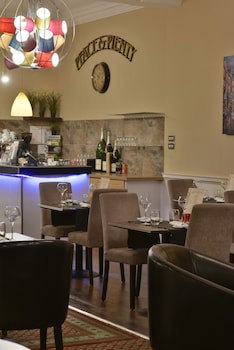 Crown And Mitre Hotel