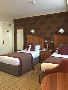 Crown And Mitre Hotel