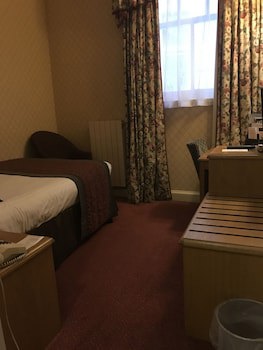 Crown And Mitre Hotel