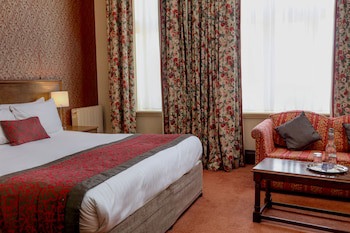 Crown And Mitre Hotel