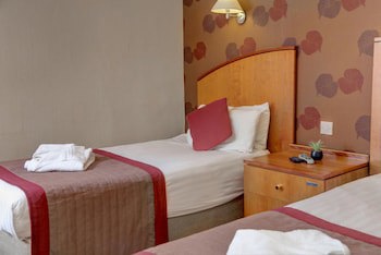 Crown And Mitre Hotel