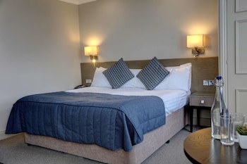 Crown And Mitre Hotel