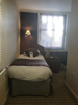 Crown And Mitre Hotel