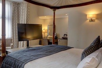 Crown And Mitre Hotel