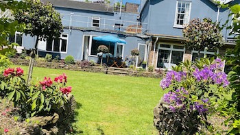 Stone House Hotel