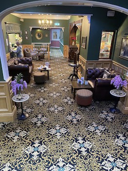 Stone House Hotel