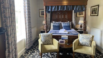Stone House Hotel