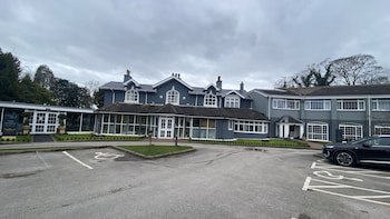 Stone House Hotel