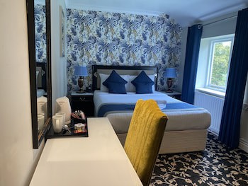 Stone House Hotel