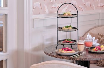 Alden Suite Hotel Splugenschloss Zurich.