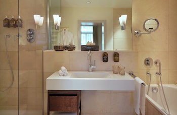 Alden Suite Hotel Splugenschloss Zurich.