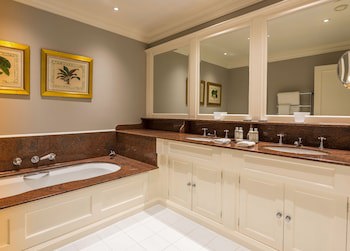 Chewton Glen Hotel & Spa - An Iconic Luxury Hotel