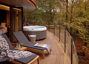 Chewton Glen Hotel & Spa - An Iconic Luxury Hotel