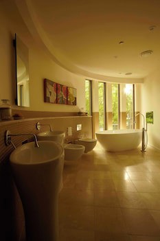 Chewton Glen Hotel & Spa - An Iconic Luxury Hotel