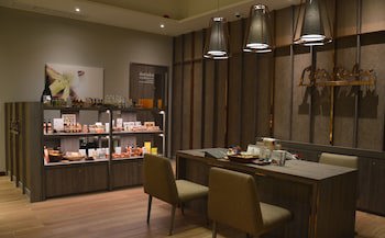 Arnoma Grand