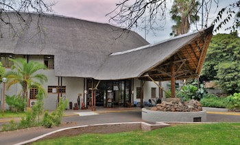 Cresta Mowana Safari Resort & Spa