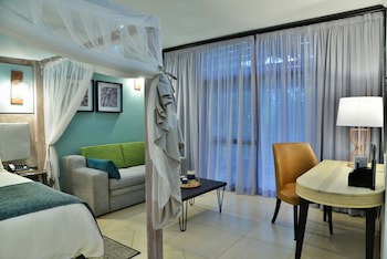 Cresta Mowana Safari Resort & Spa