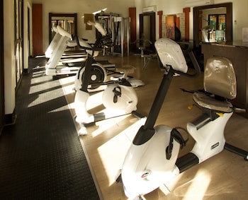 Cresta Mowana Safari Resort & Spa