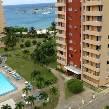 Beach Side Condos At Turtle Beach Towers