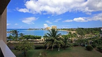 Beach Side Condos At Turtle Beach Towers