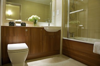 The Knight Residence Apartments By Mansley
