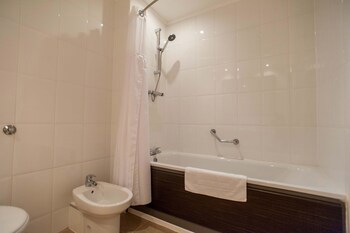 Doubletree By Hilton Dunblane Hydro