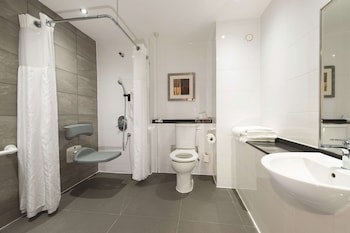Doubletree By Hilton Glasgow Strathclyde