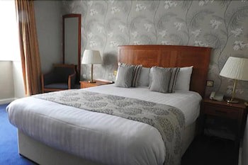 Red Lion Hotel